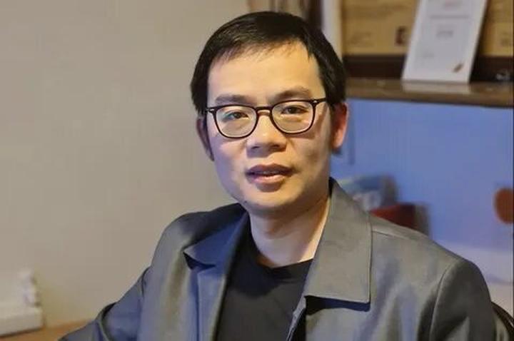 4 kiểu áo không thể thiếu - Cảm hứng video marketing từ Hotspot Matrix